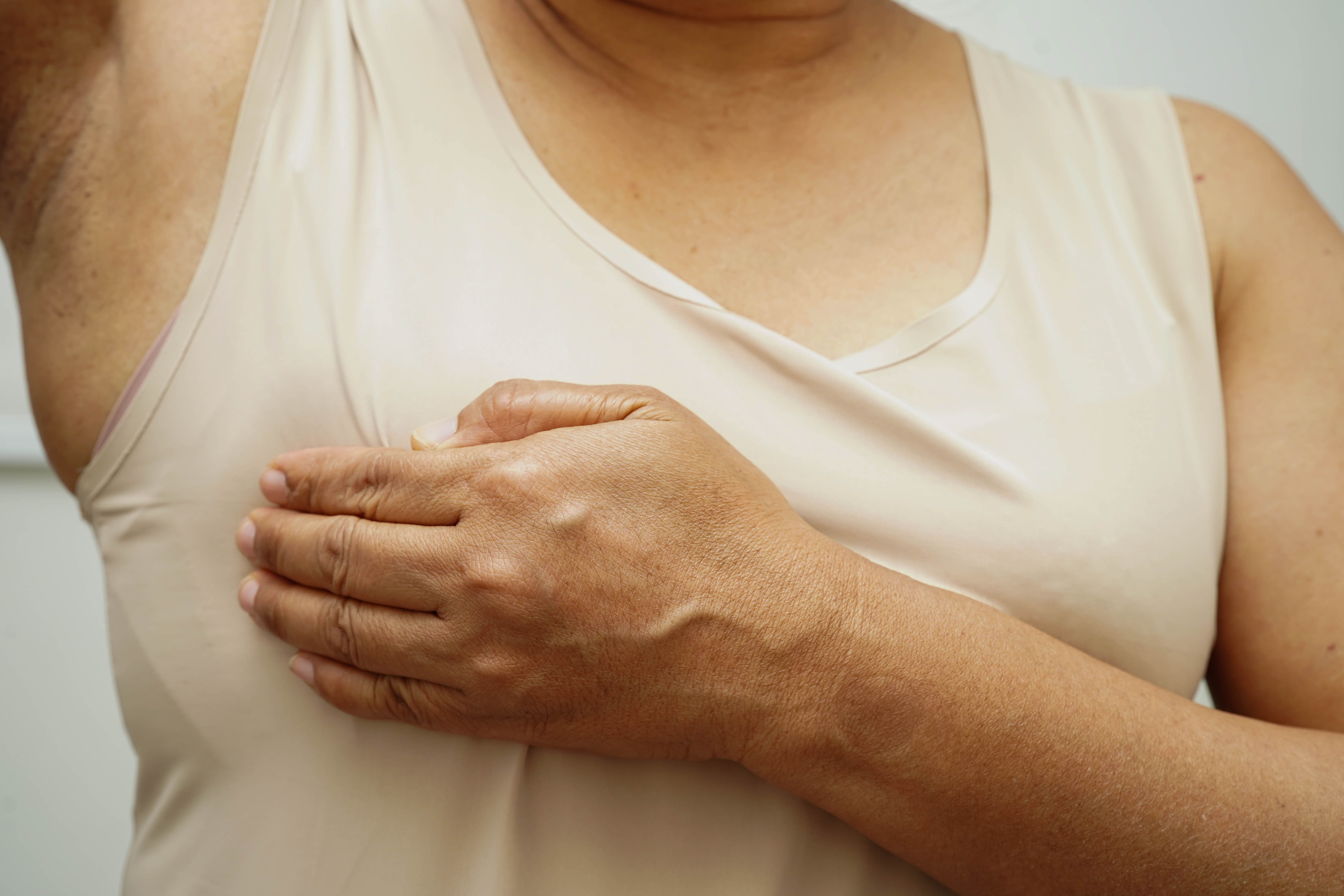 Ce este chirurgia minimalistă care oferă șanse maxime de vindecare în cazul afecțiunilor care privesc sânul