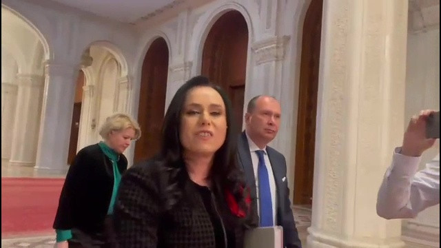 Simona Bucura Oprescu