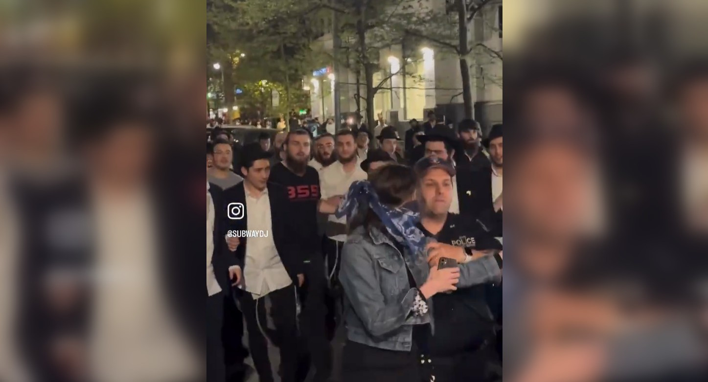 O femeie din Brookylin a fost atacată de zeci de evrei ortodocși. „Amenințau că mă violează, scandau «moarte arabilor»”