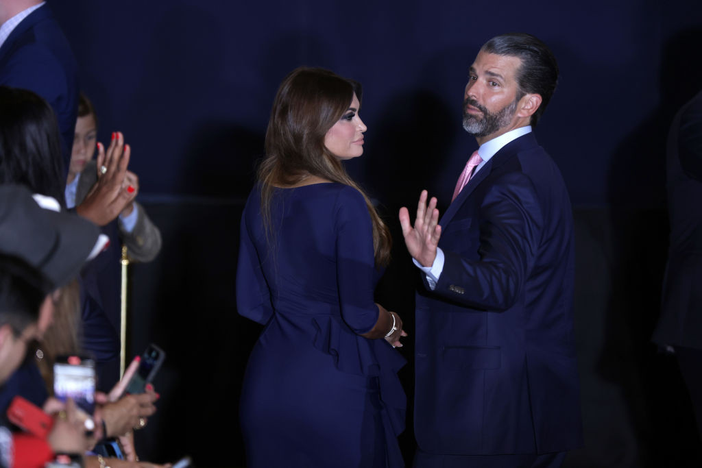 Cine este românul controversat invitat de Trump Jr. la evenimentul său din București. Are legătură cu alegerile din 2024