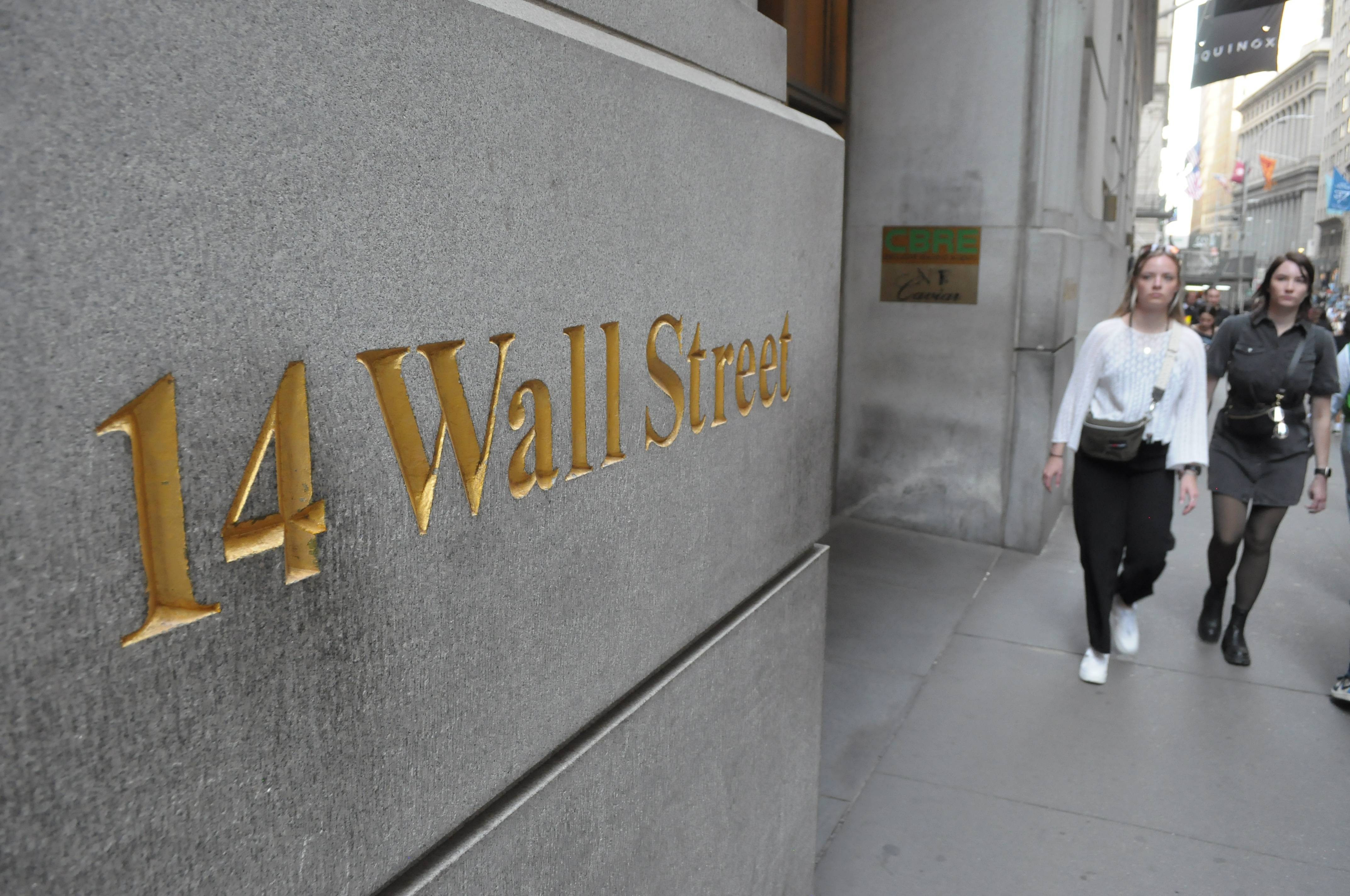 Sondaj Reuters: Risc ridicat de recesiune economică globală din cauza şocului tarifar din SUA