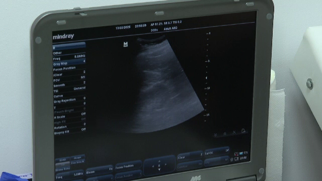 De ce e periculoasă apa excesiv filtrată pentru organism. Mitul celor doi litri băuți zilnic