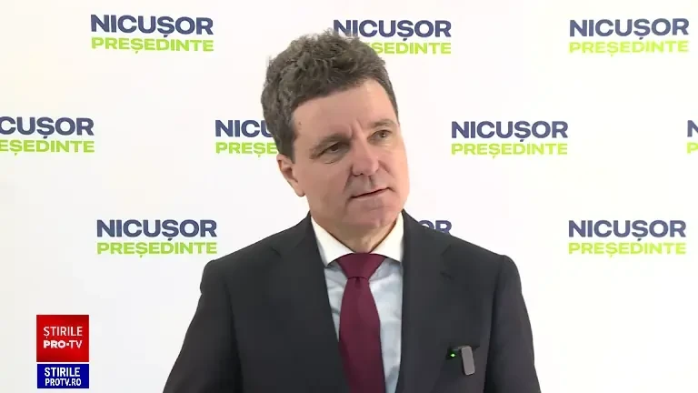 Nicușor Dan îi amenință cu plângeri penale pe cei care au distribuit pliante electorale în care e susținut de Klaus Iohannis