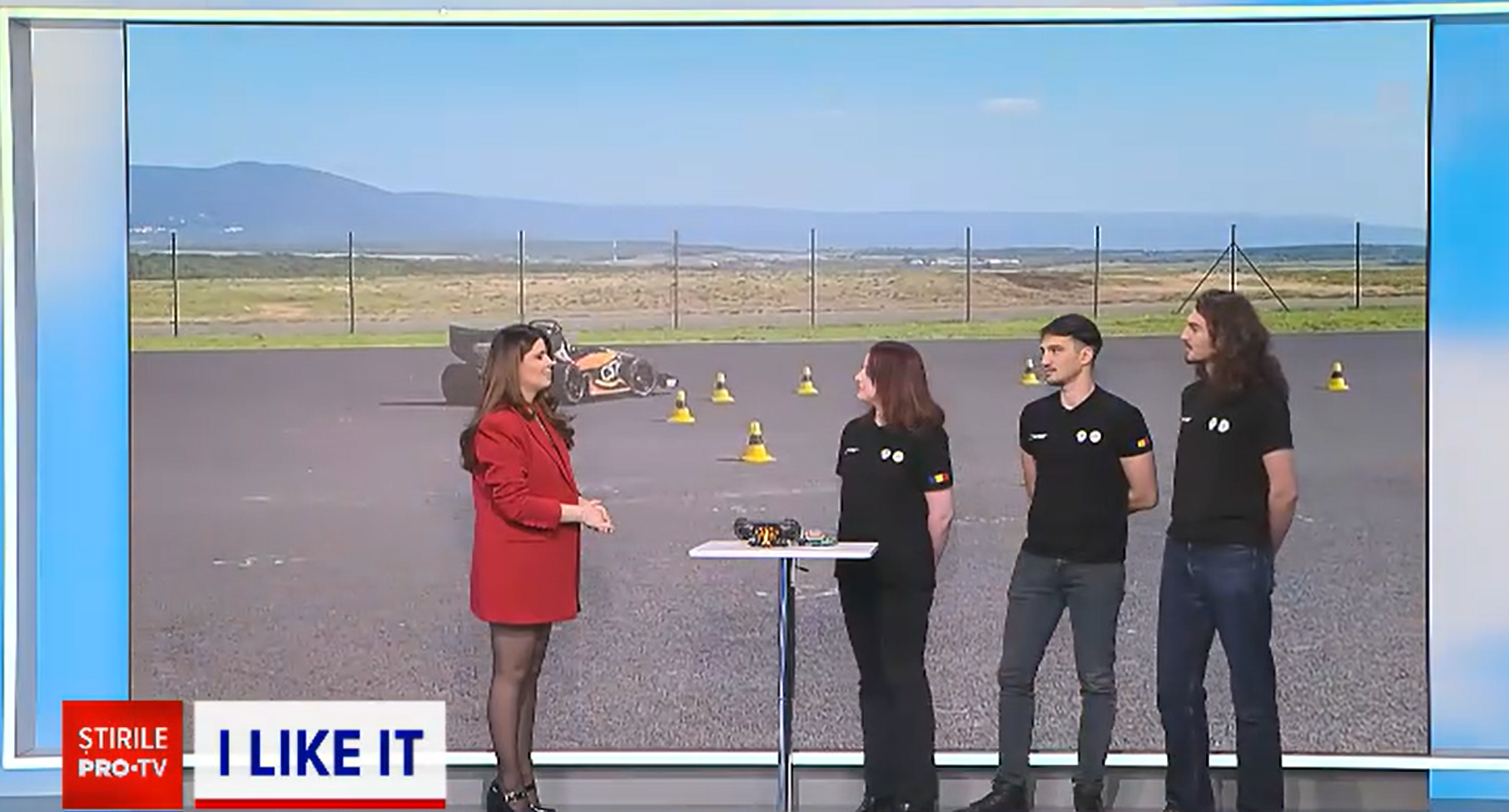 iLikeIT. Cum arată mașina de curse construită de o echipă de tineri ingineri de la Universitatea Politehnica Bucuresti