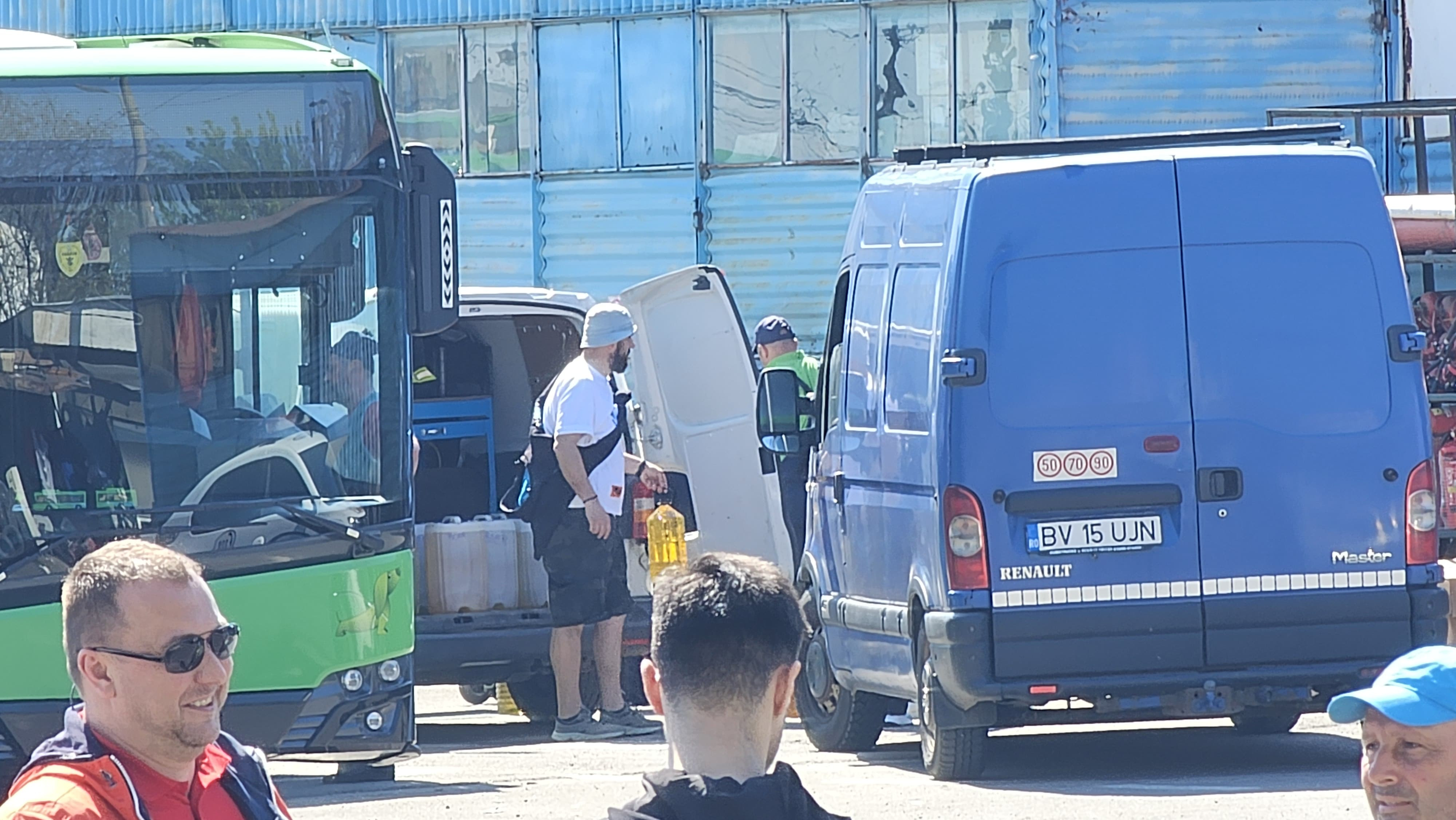 Percheziții de amploare la sediul Regiei de Transport Public Braşov. Mai mulți angajați sunt vizați într-un dosar de furt