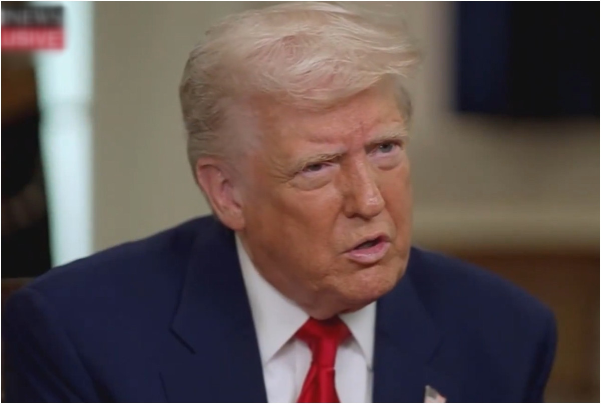 Fostul director FBI a postat o fotografie în care apare un cod secret. El a fost acuzat că a cerut asasinarea lui Trump