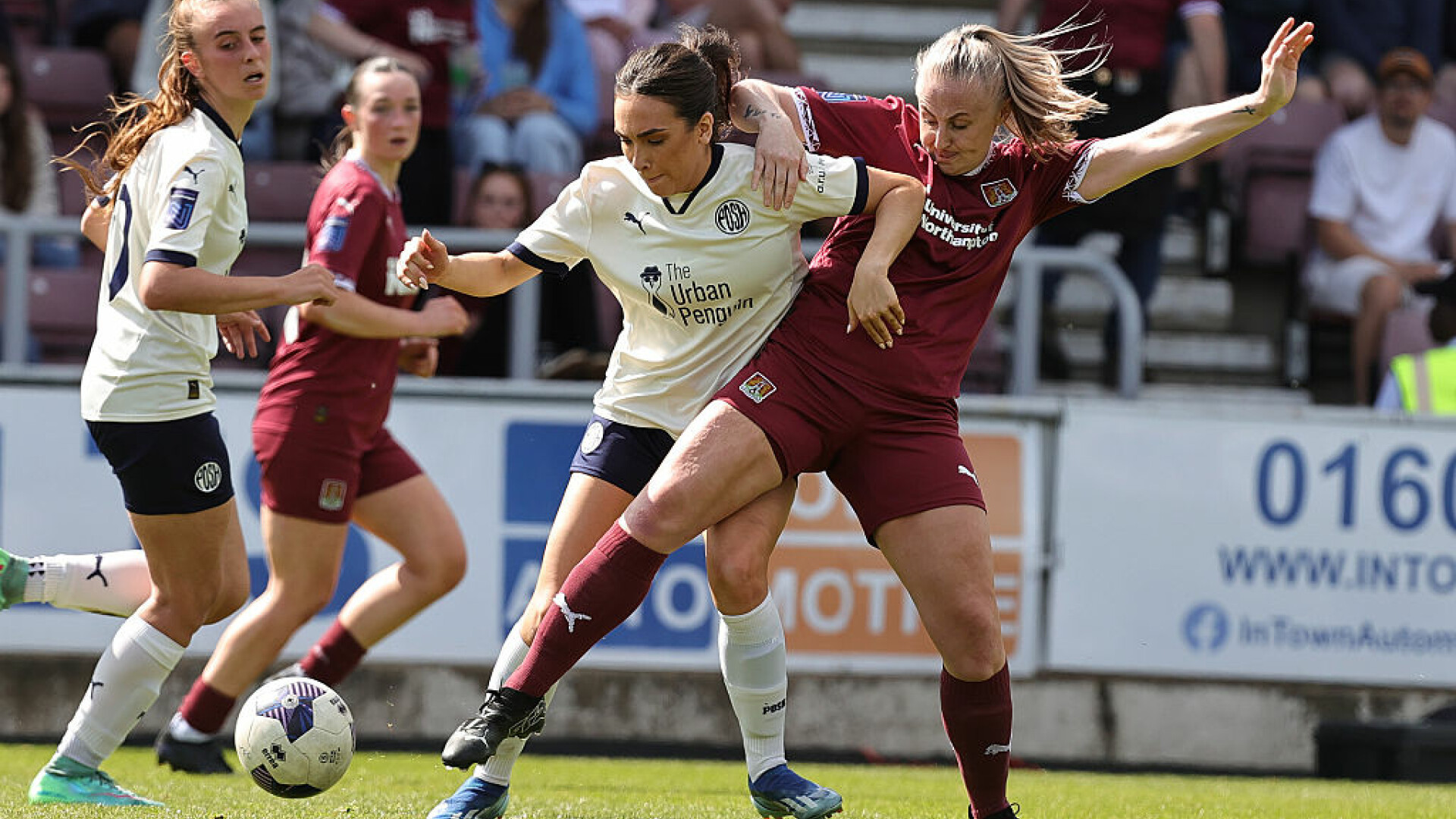 Al doilea mare stat din Europa care a interzis femeile transgen în competițiile feminine de fotbal: „O problemă complexă”