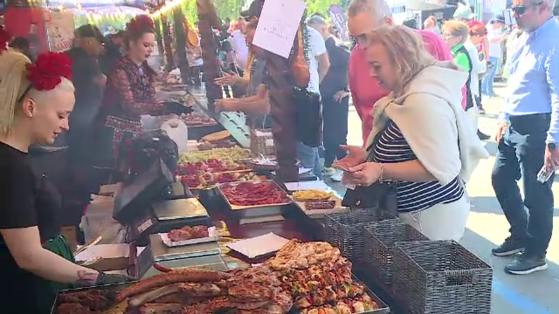 Micul, vedetă de 1 Mai. Recordul pe care l-au stabilit bucătarii din Capitală la un festival dedicat preparatului