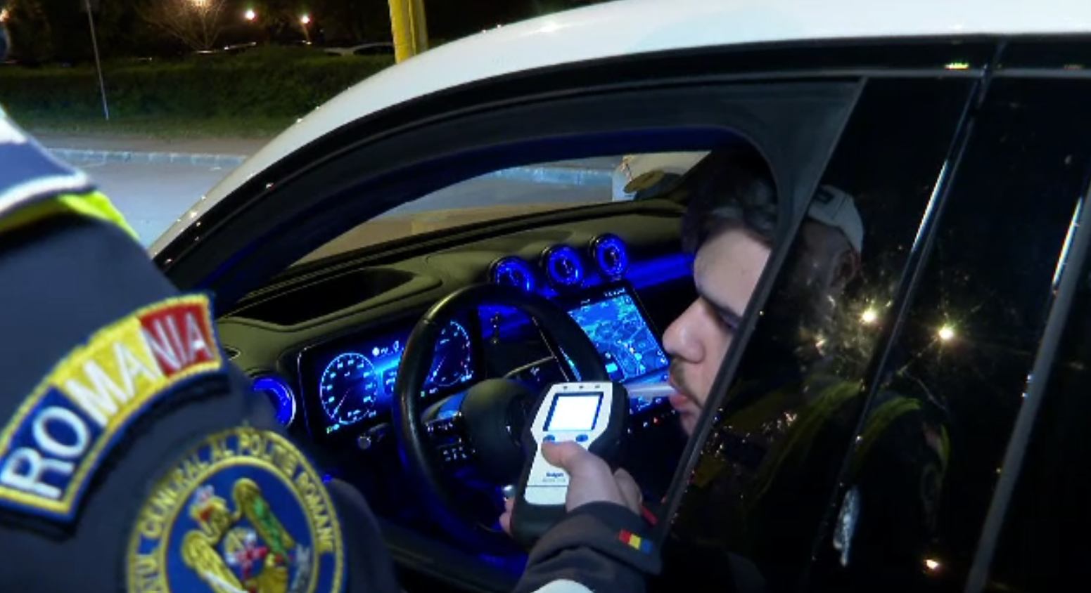 Polițiștii au împânzit străzile stațiunii Mamaia. Zeci de șoferi au fost testați pentru alcool și droguri