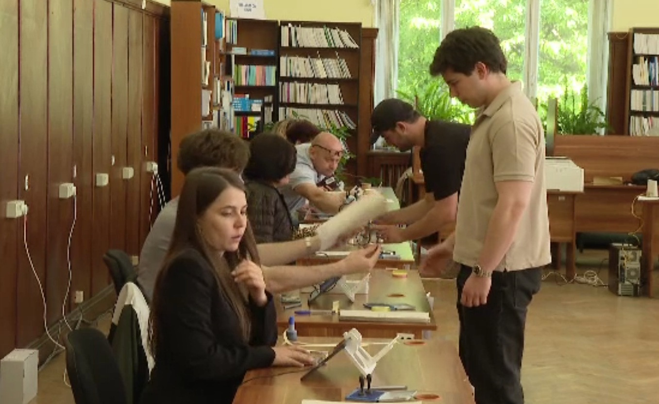 Reacția R. Moldova la acuzațiile lui Simion: Numărul mare de oameni care au ieşit la vot arată cât de mult le pasă de România