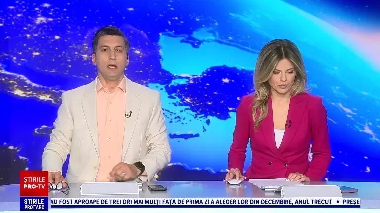 Accident spectaculos în Capitală. Un bărbat s-a răsturnat cu mașina pe care a furat în timp ce era urmărit de poliție