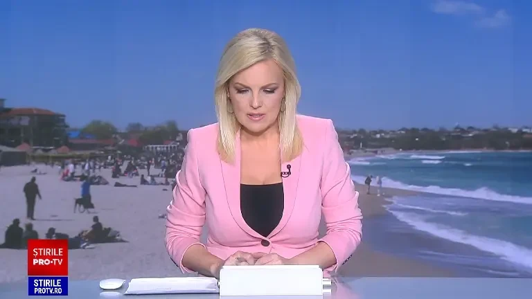 Mii de tineri pe plaja din Vama Veche. „1 Mai” entuziasmat ca altul în minivacanța petrecută pe litoral