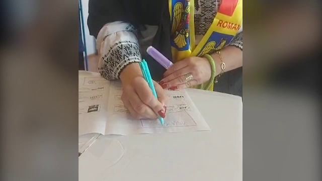 Diana Șoșoacă a votat cu „Vlad Țepeș”. Ce a putut să scrie cu pixul pe buletinul de vot