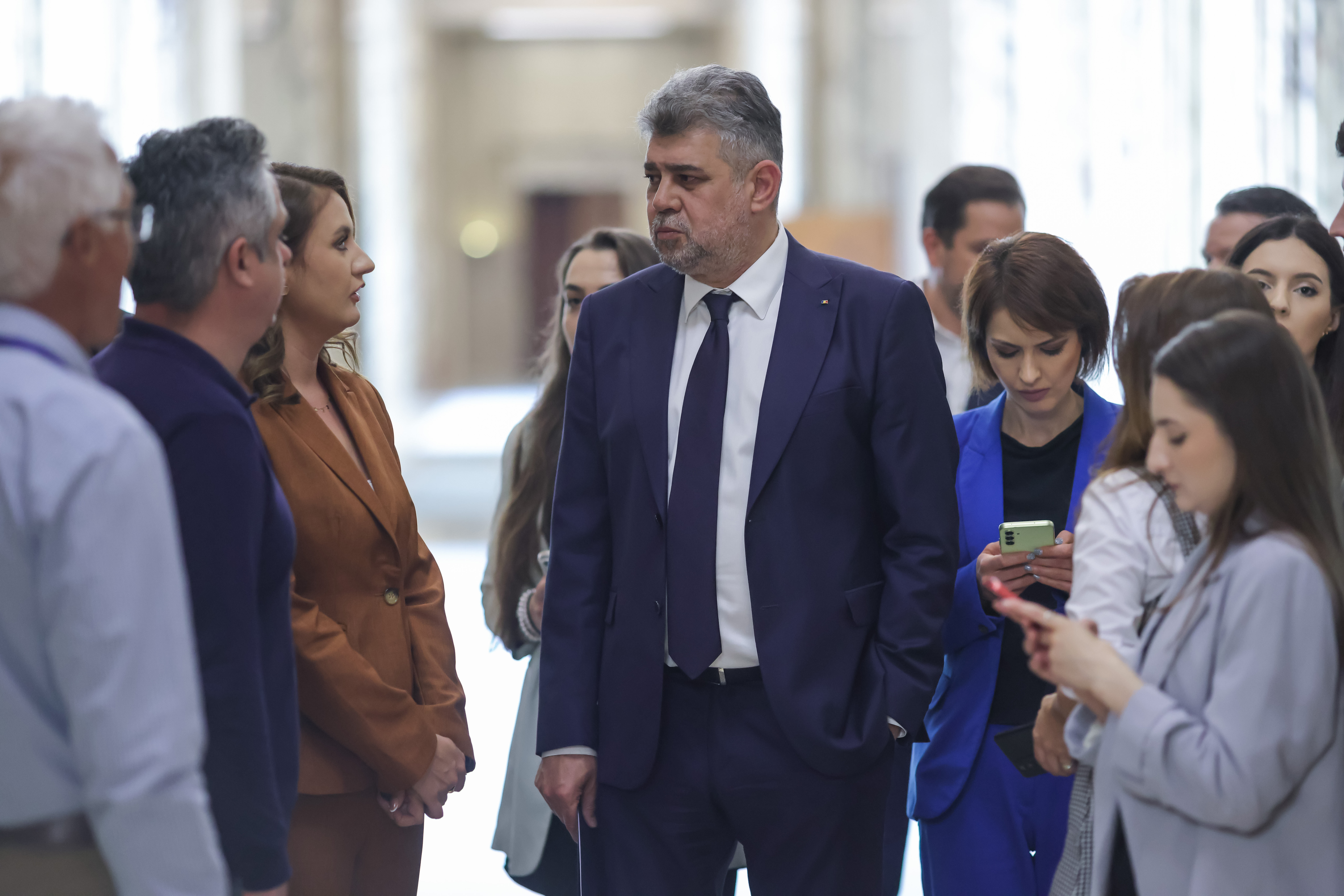 Ce poate și ce nu poate face un guvern interimar. Atribuțiile limitate ale premierului de la Palatul Victoria