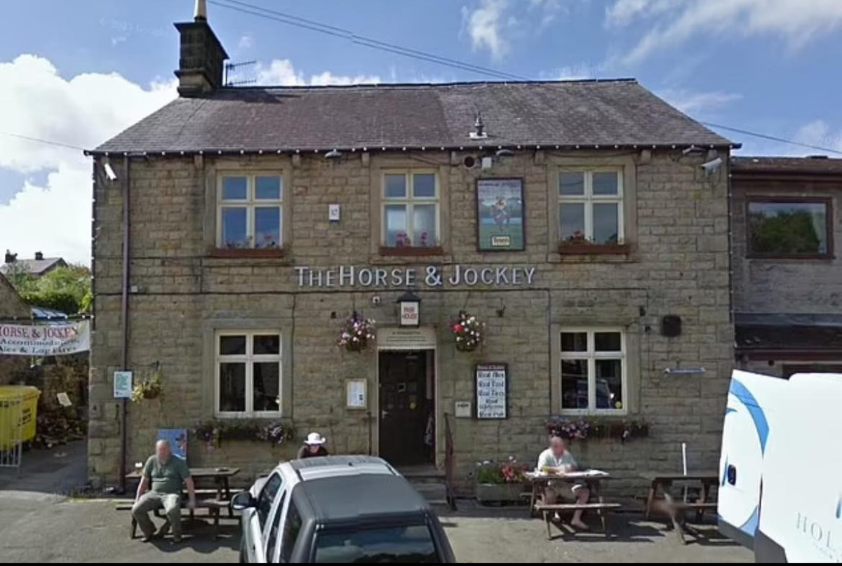 O familie a primit 75.000 de lire despăgubire, după ce a fost acuzată pe nedrept că nu a plătit masa într-un restaurant