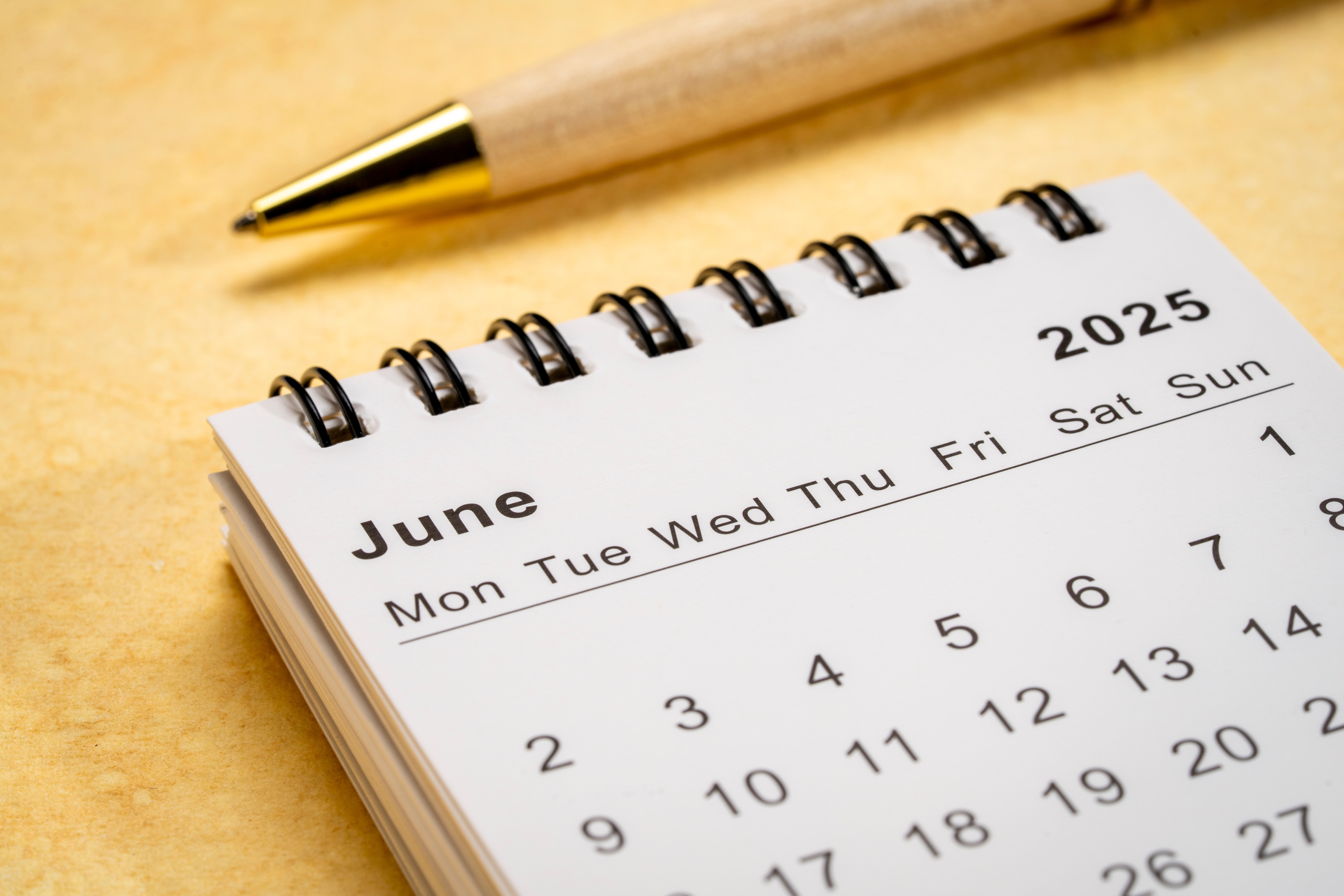 Zile libere de Rusalii. Când pică și cât durează minivacanța pentru bugetari