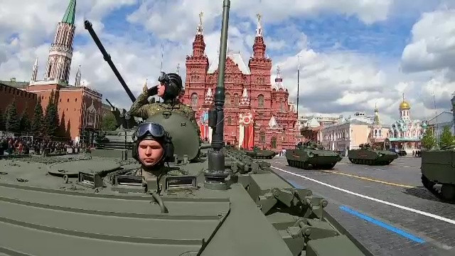 Economia Rusiei e slăbită, dar nu terminată. Cifrele oficiale vs. previziunile occidentale |Analiză BBC