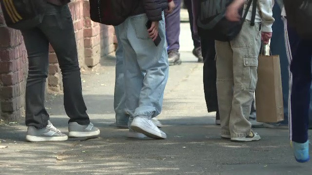 Scandal între doi elevi de clasa a 4-a, ajuns la poliție. Mama unui copil îl acuză pe tatăl celuilalt de ”agresiune psihică”