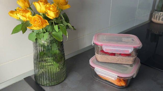 Cum să economisești timp și bani pregătind mesele pentru întreaga săptămână. Sfaturile specialiștilor