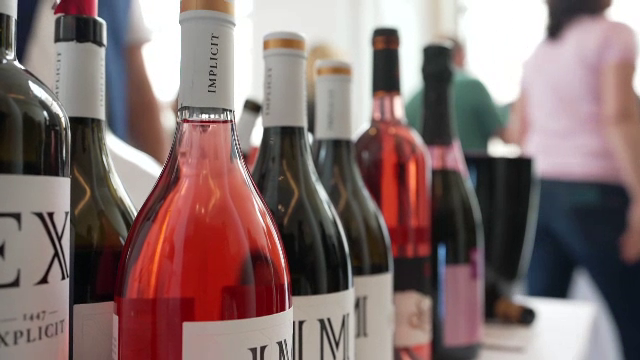 Producția internă a vinului românesc a scăzut cu 20%. Consumul este în declin, iar exporturile rămân limitate