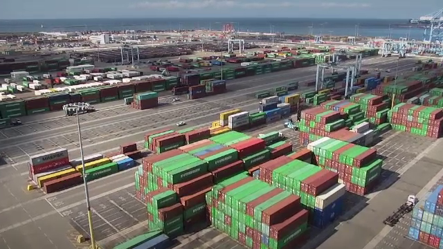 SUA și China anunță sfârșitul războiului comercial. Lipsuri și scumpiri pentru americanii de rând: ”E motiv de panică”