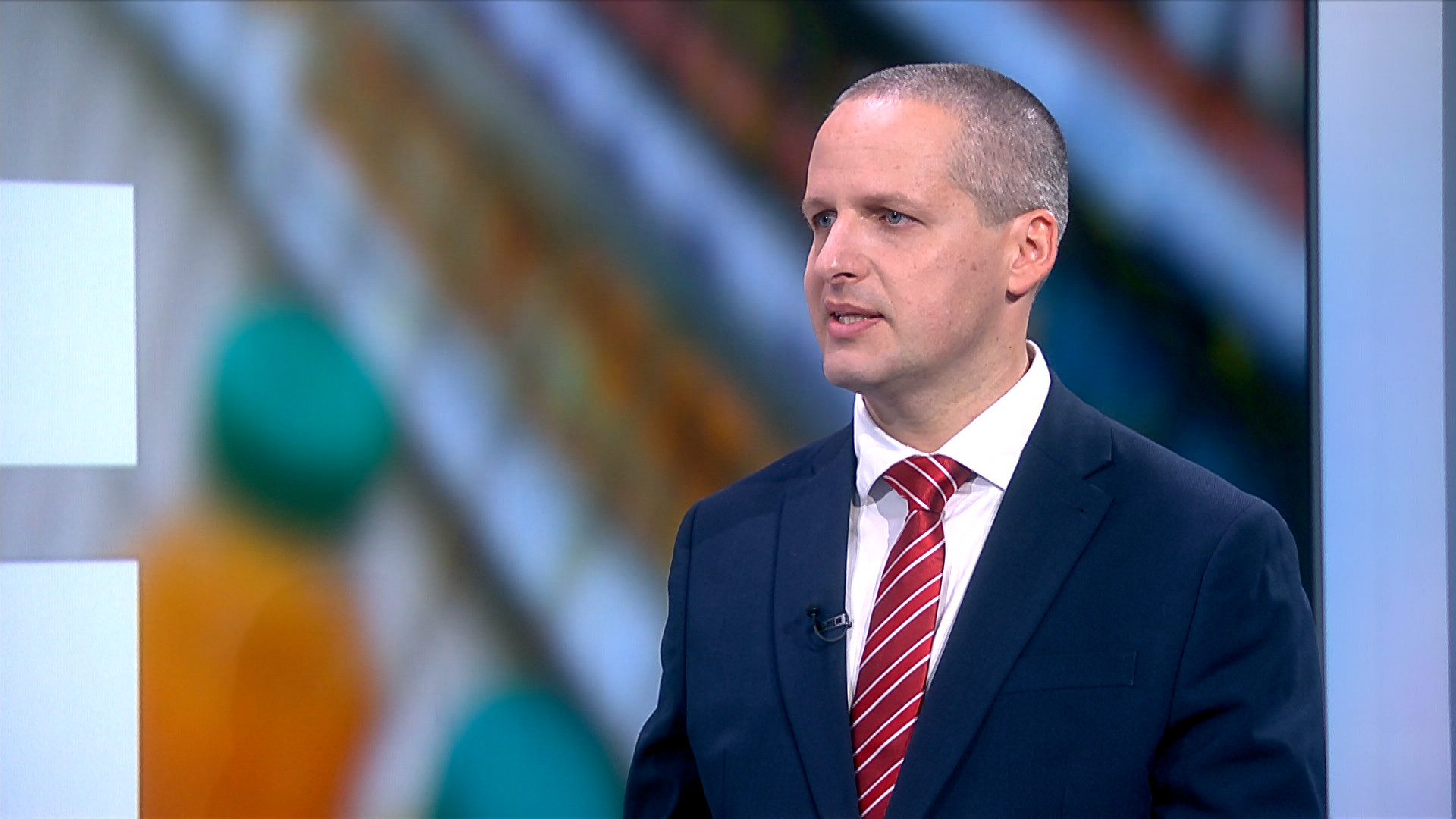 După devalorizarea leului de la o zi la alta, putem să ne așteptăm o “aterizare dură a economiei”