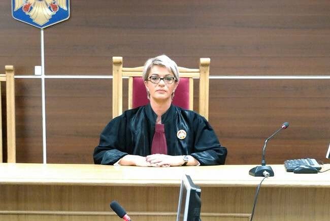 O cunoscută judecătoare a fost găsită moartă în casă. Era și una dintre marile campioane la atletism ale României