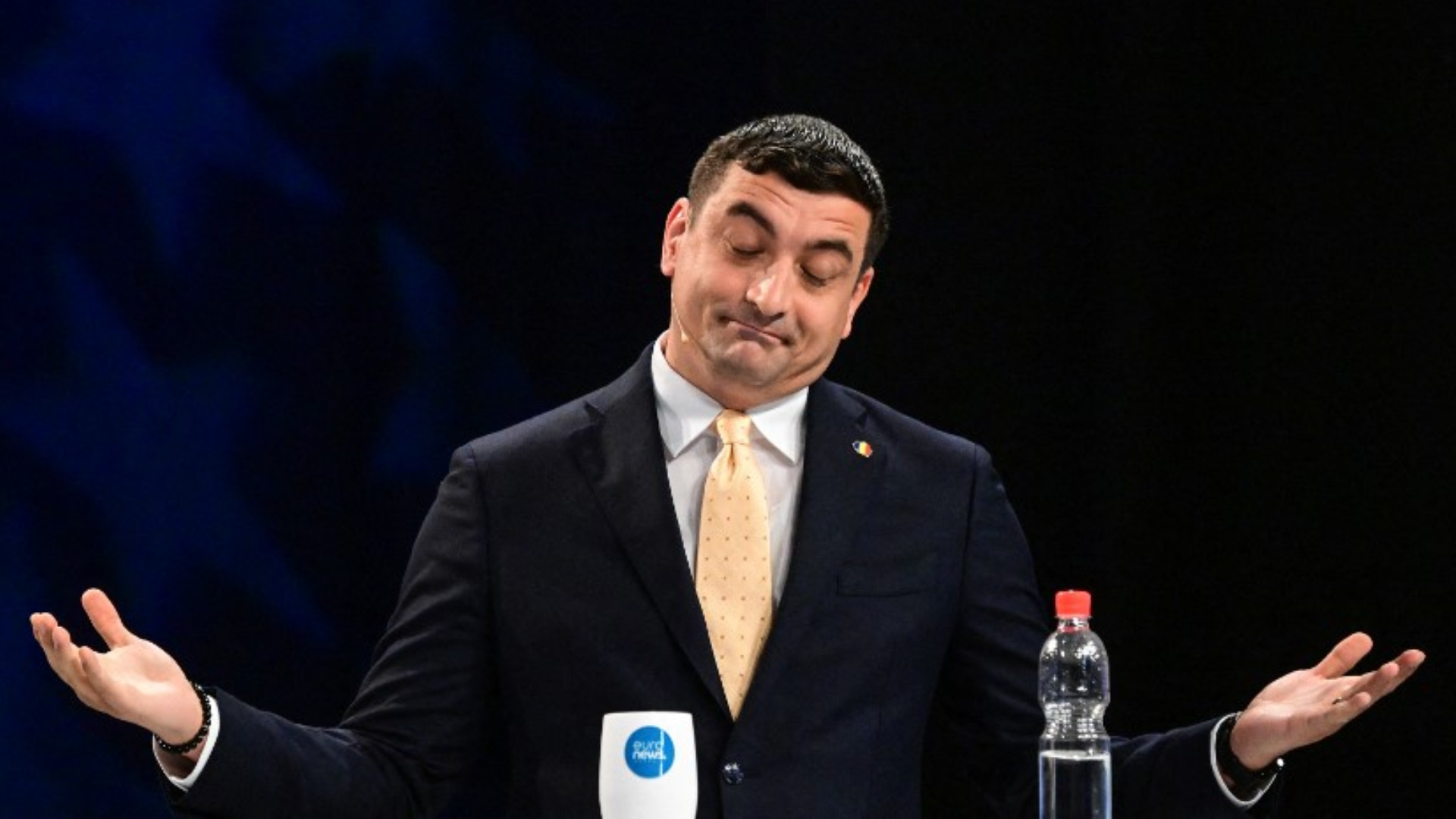 Politico: ”Simion vrea o coaliție largă. Mult succes cu asta. Favoritul de extremă dreapta vrea coaliție și cu Nicușor Dan”