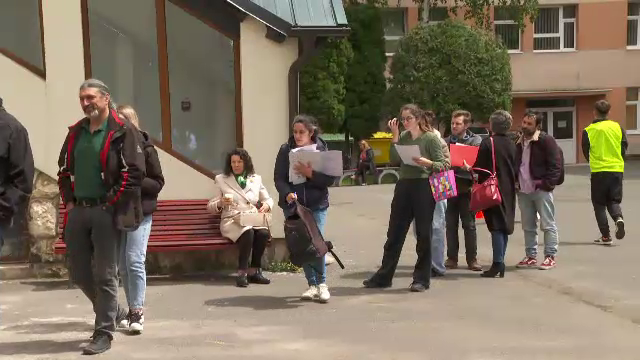 Peste 30.000 de cadre didactice, la examenul de titularizare. Care sunt cele mai vânate posturi din învățământ