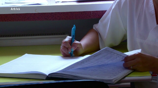 Cum a păcălit o bucătărească de spital trei îngrijitoare, două asistente medicale și o altă bucătăreasă