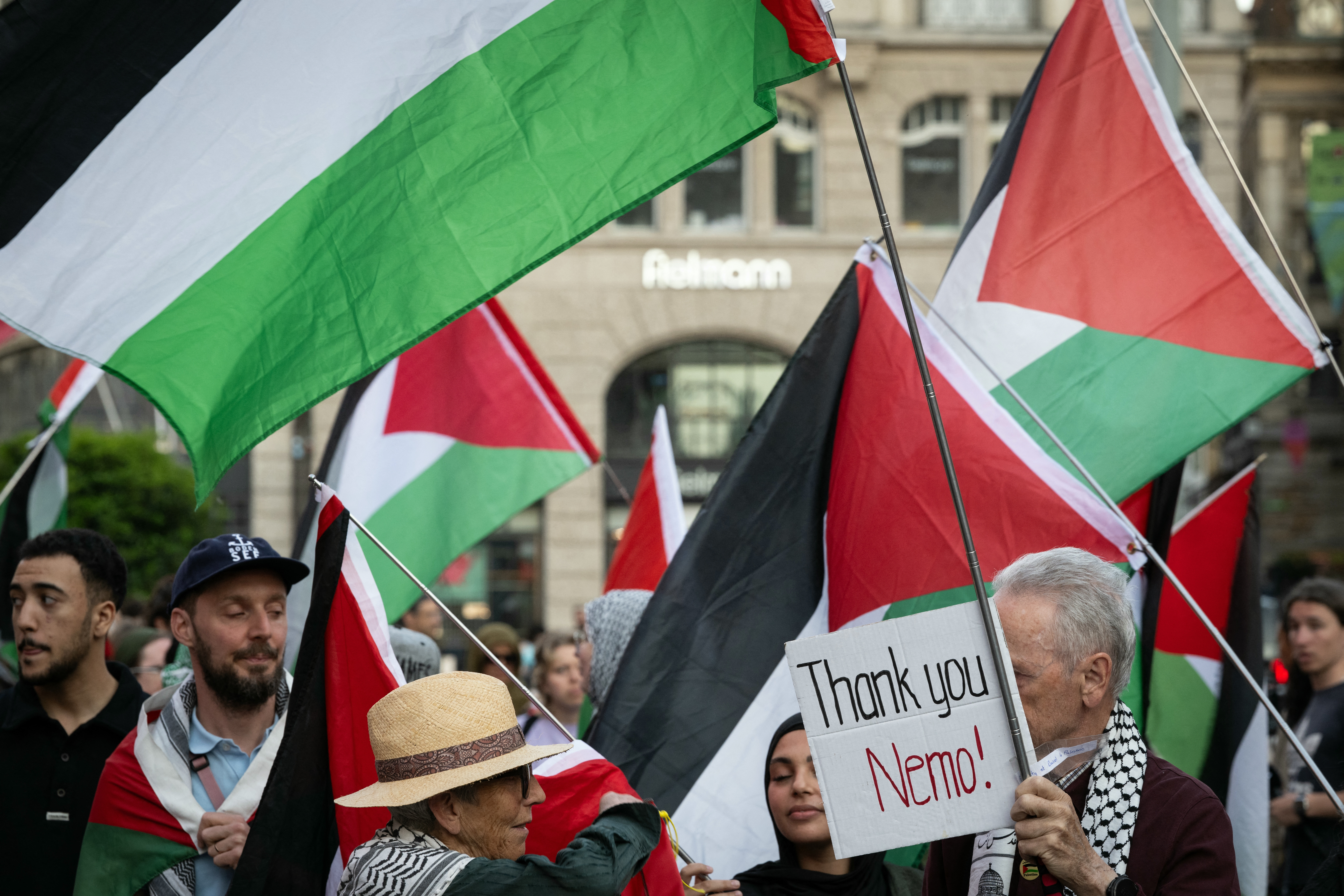 Un marş al tăcerii a fost organizat la Basel împotriva participării Israelului la Eurovision 2025. FOTO&VIDEO