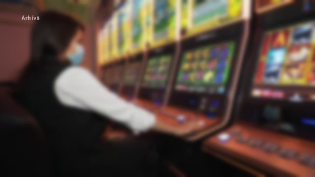 Paria pe ascuns cu banii firmei. Casieră condamnată după 144 de bilete la cursele de ogari