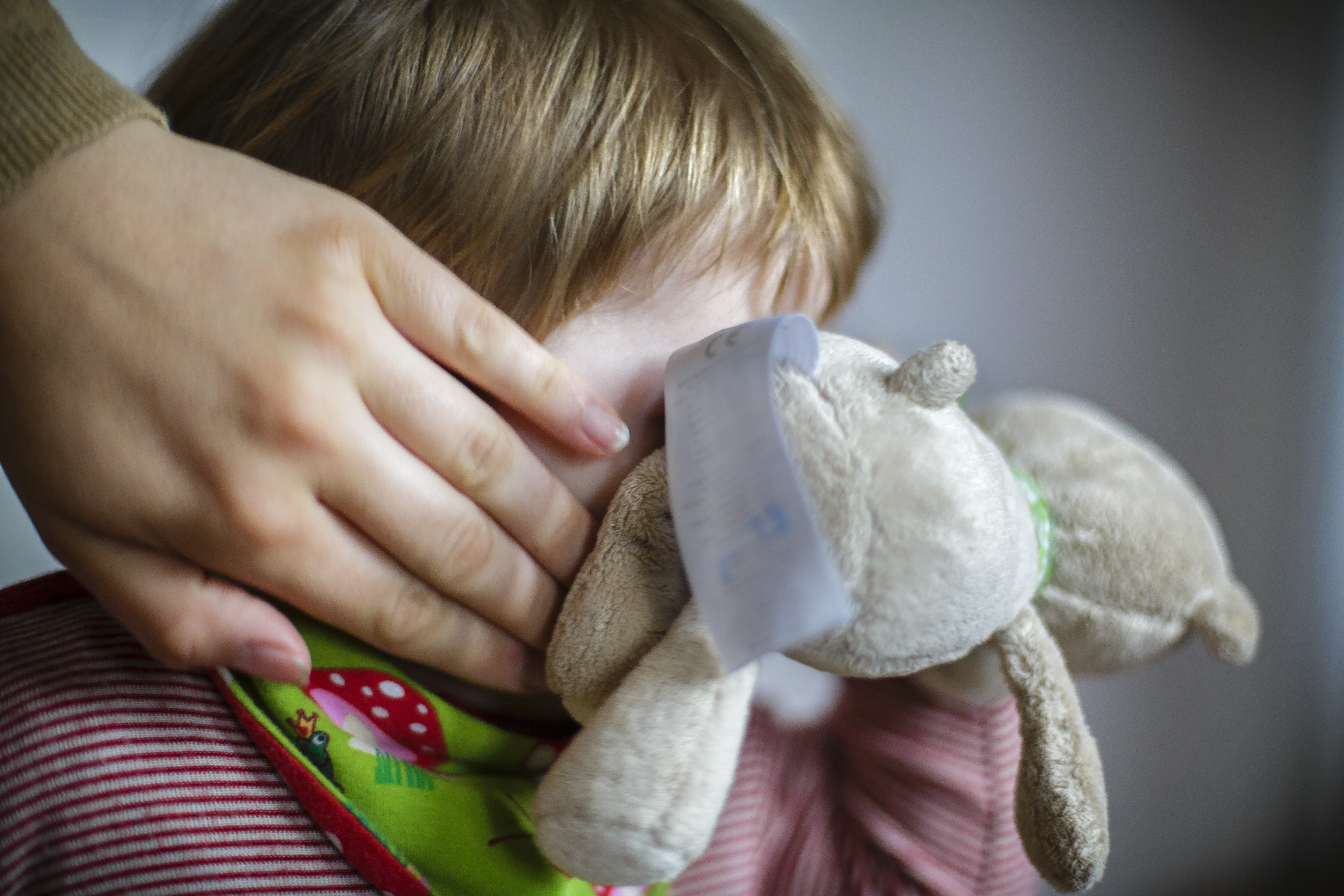 Autism – ce este Tulburarea de spectru autist. Simptome, cauze și metode de susținere