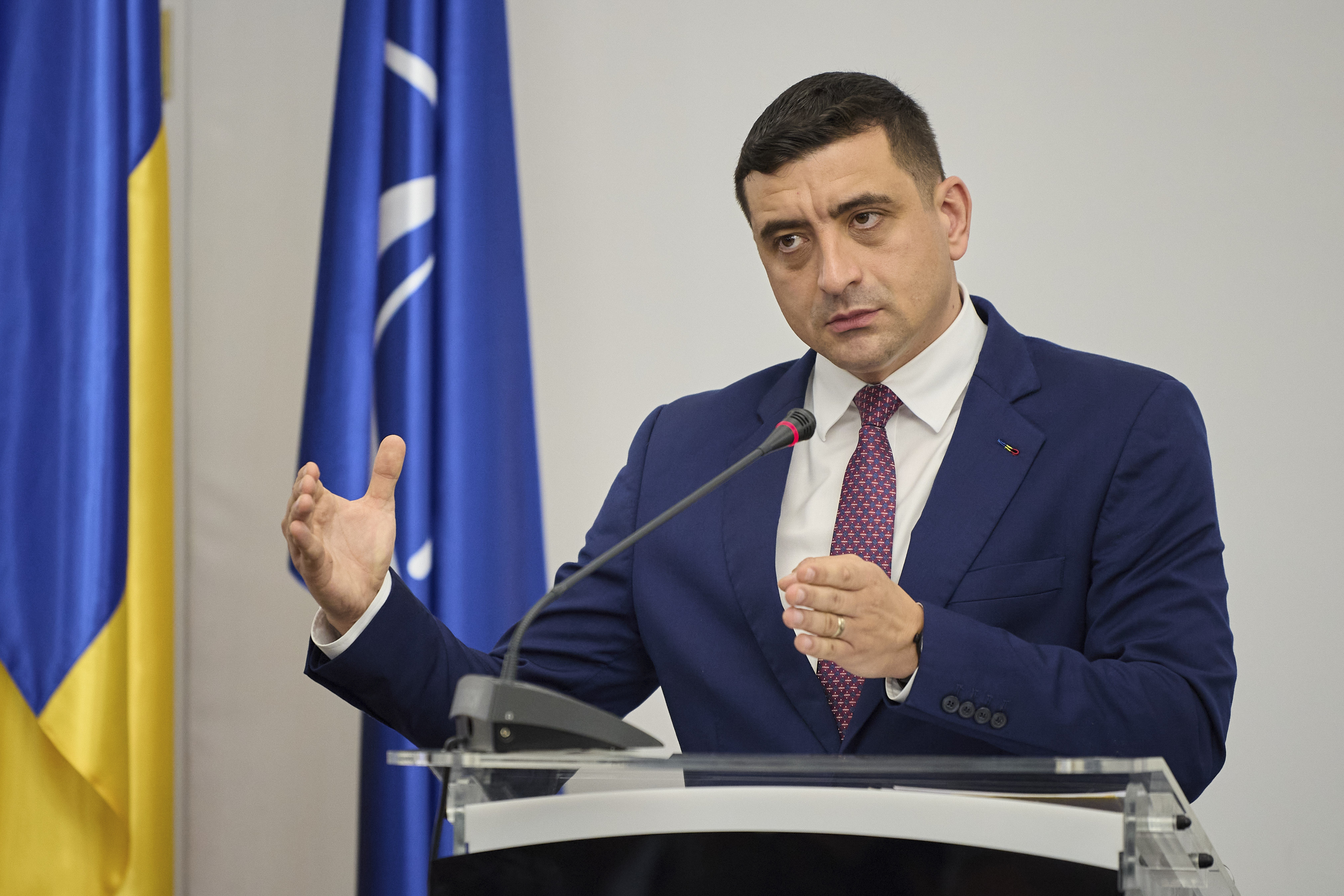 Simion „explică” incidentul „candidatul autist”: Voia să zică „securist” dar a greșit pentru că PRO TV „nu avea programare”