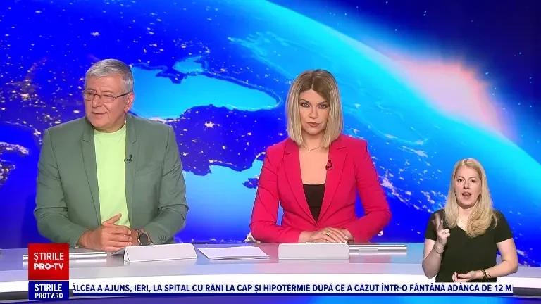 Tom Cruise, starul zilei la Festivalul de Film de la Cannes. Actorul a strălucit pe covorul roșu. GALERIE FOTO