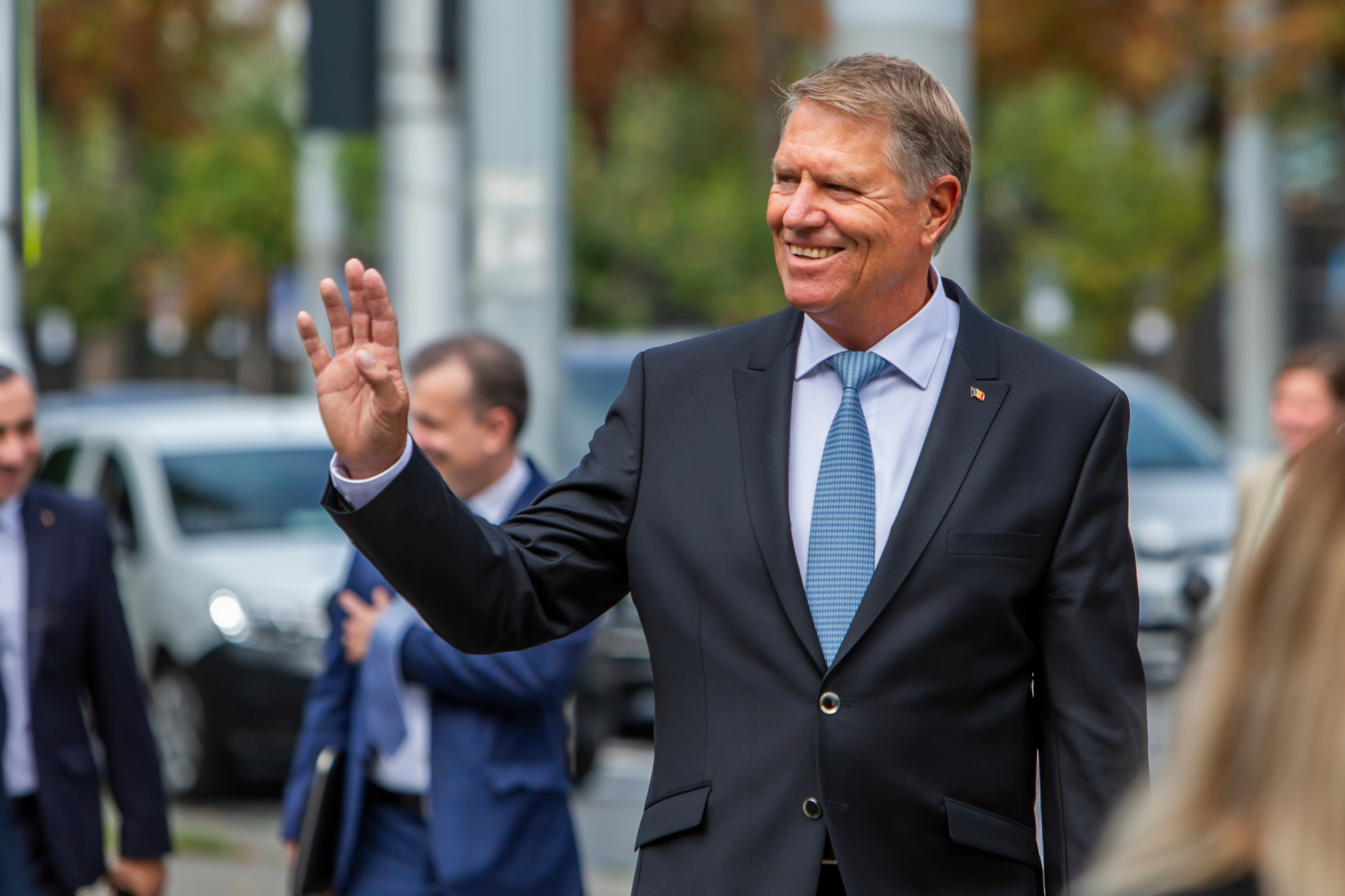 Klaus Iohannis, declarație la ieșirea din secția de vot. „După primul tur, deja am pierdut câteva miliarde de euro”