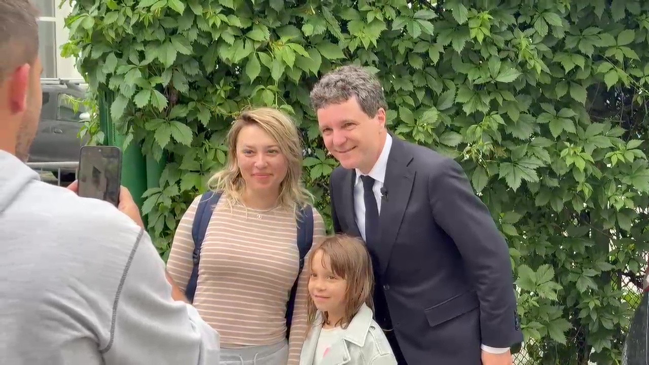 Motivul pentru care Nicușor Dan s-a dus personal într-o secție de votare din București: ”S-au schimbat obiceiurile de vot”