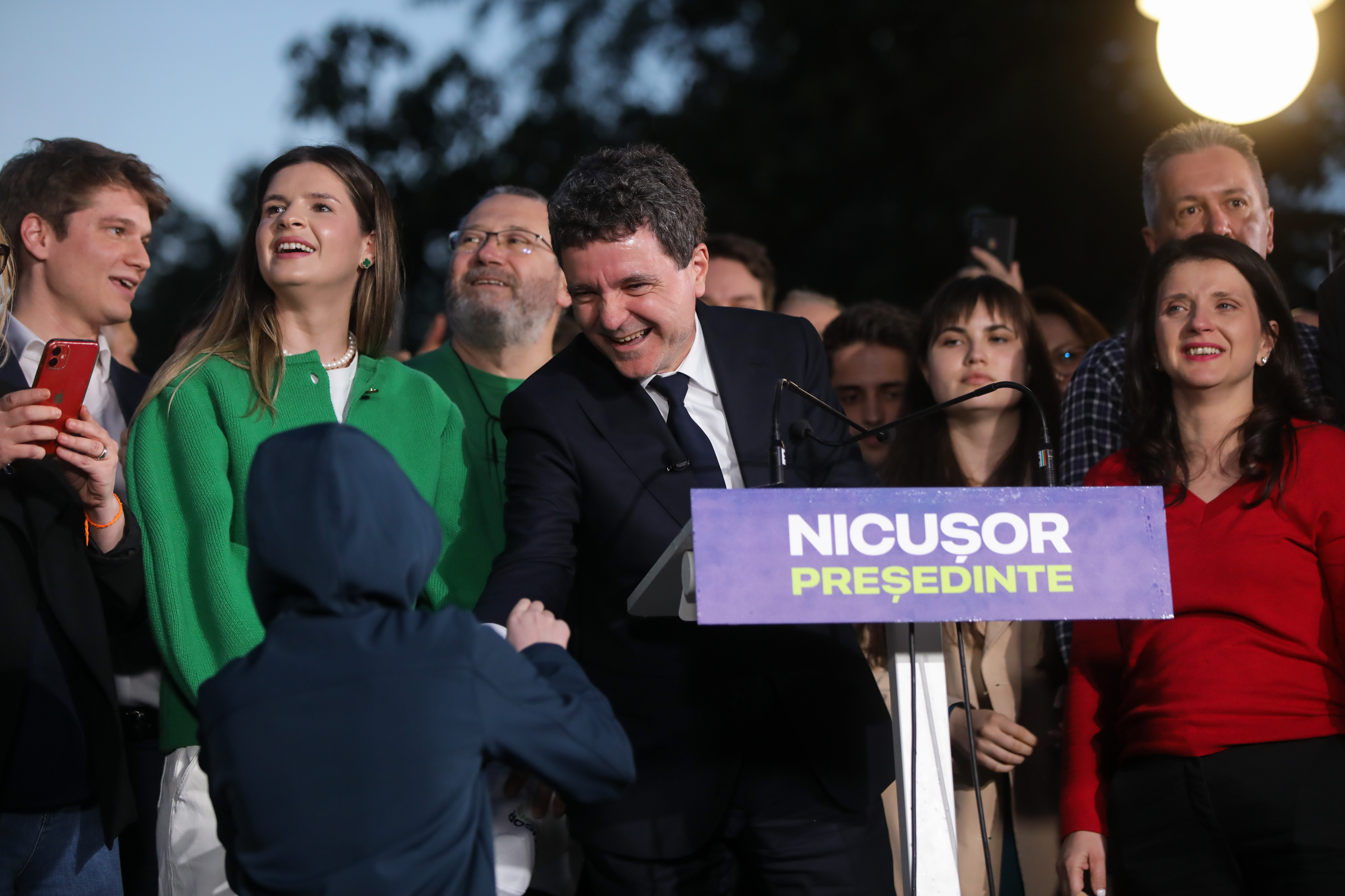 Universitatea Sorbona din Paris îl felicită pe Nicușor Dan: „Suntem onorați să-l avem printre foștii noștri doctoranzi”