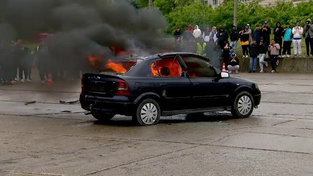 Eveniment rutier cu impact la Iași: „Nu credeam că așa de rău e. Am crezut că zbor. Foarte greu a fost”