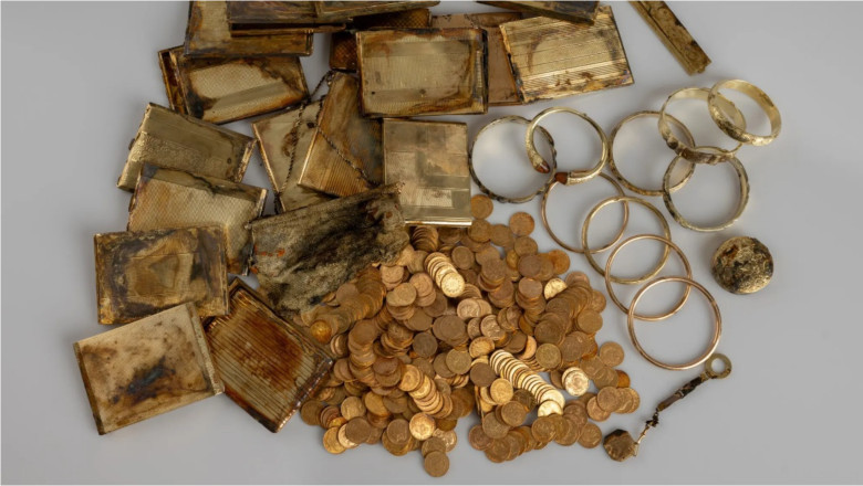 Doi turiști care se plimbau pe munte în Cehia au descoperit aur din România. Comoara are o valoare uriașă. FOTO