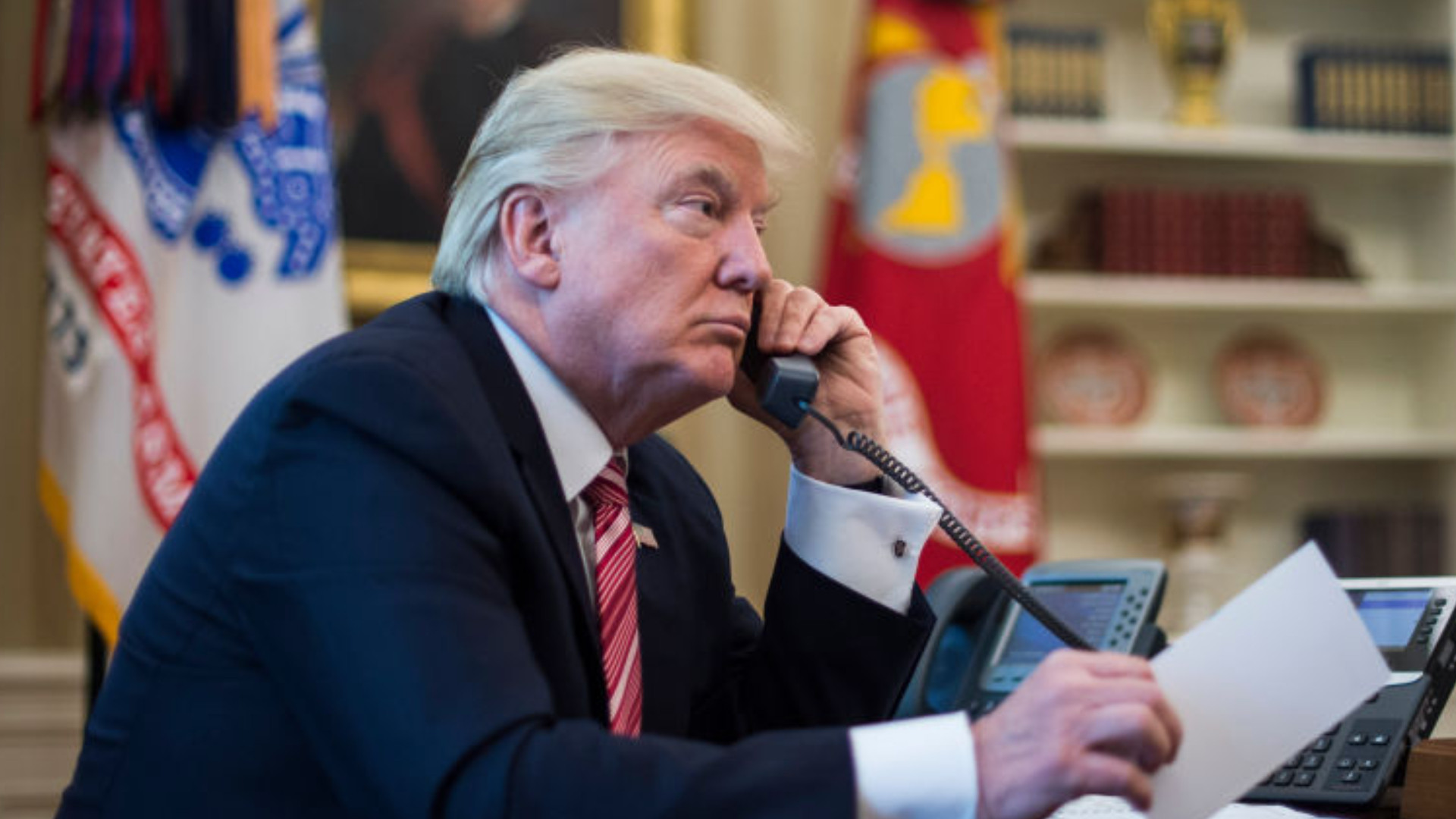 Trump vrea să crească de patru ori producţia de energie nucleară în următorii 25 de ani pentru a câștiga duelul AI cu China