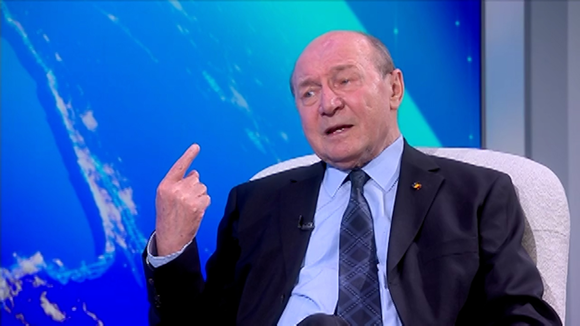 Traian Băsescu: Magistraţii sunt independenţi atât cât vor ei. Când acceptă să fie slugi, rămân slugi