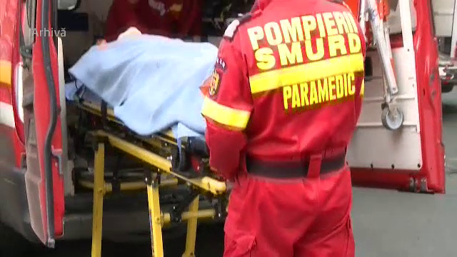 Accident grav în București. Roțile unui tramvai au zburat de sub vagon. 11 persoane au fost rănite. 6 ambulanțe au intervenit