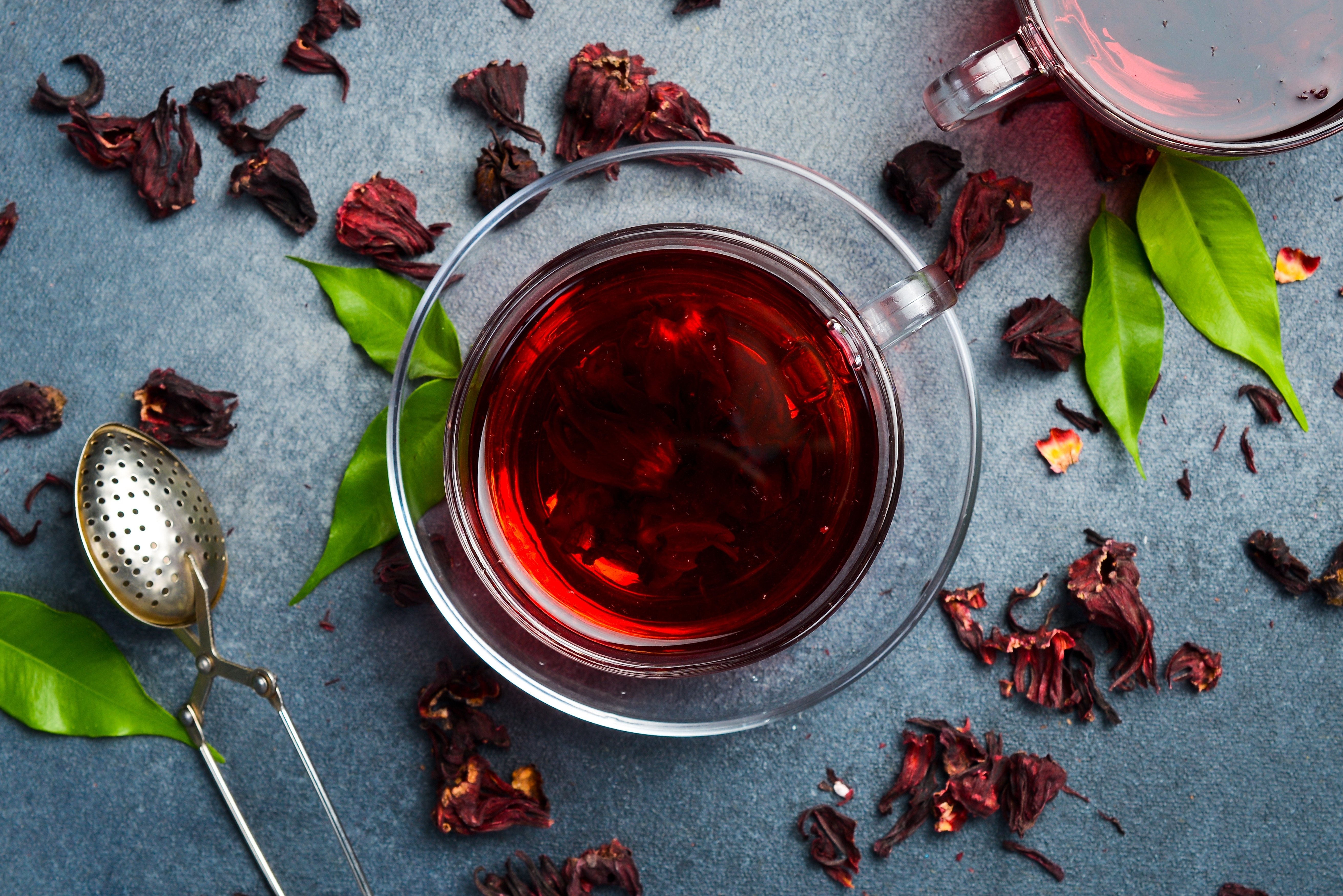 Hibiscus: beneficii și utilizări tradiționale pentru sănătate și frumusețe. La ce este bun ceaiul de hibiscus