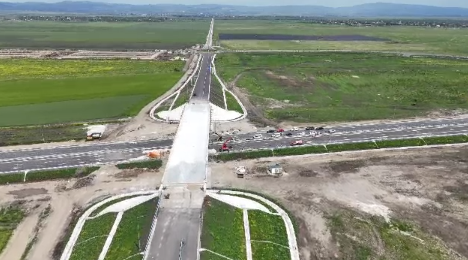 Anul acesta am putea circula pe 170 de km din autostrada Moldovei. Lucrările au avansat greu, cu greșeli de execuție