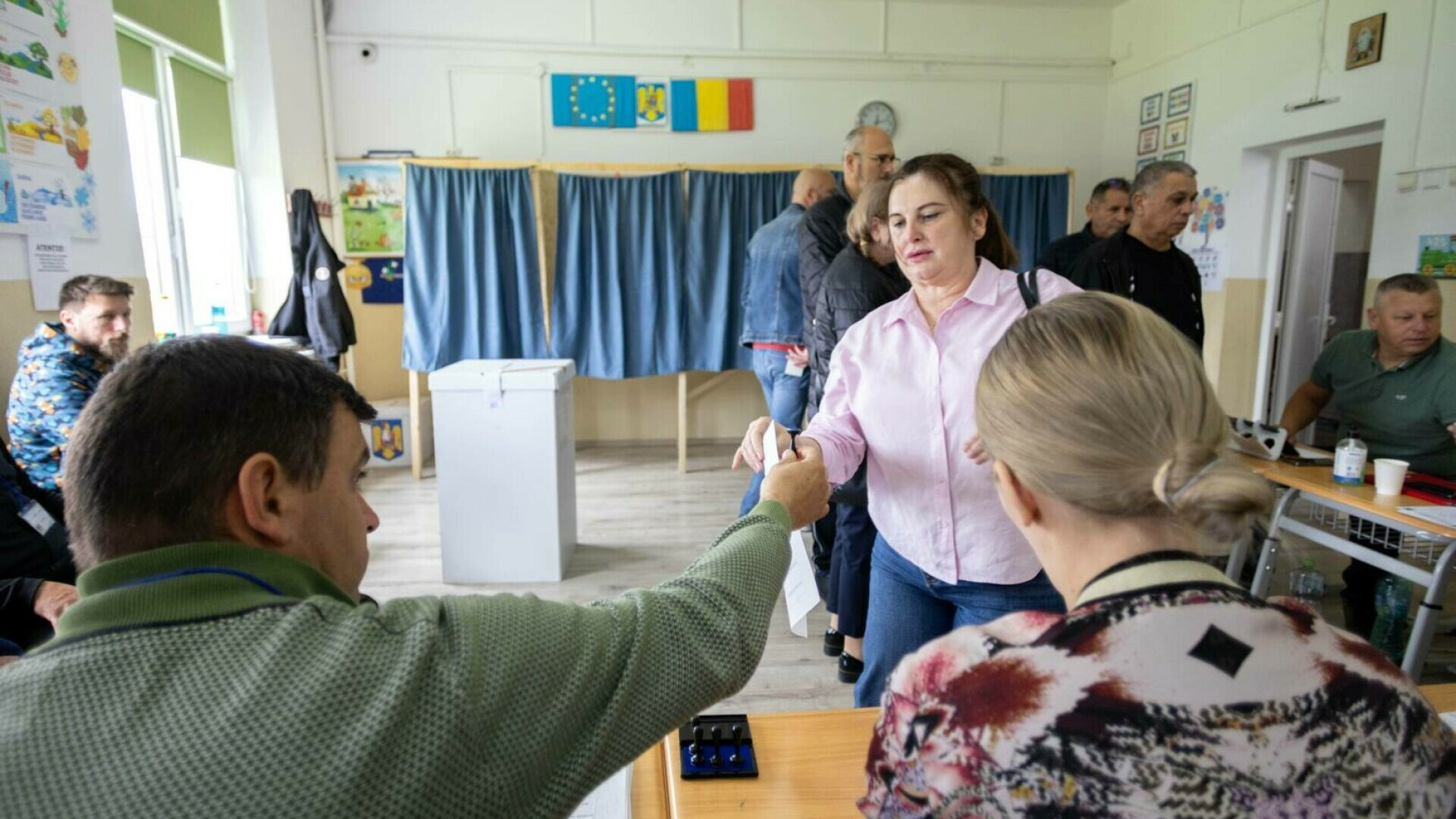 Sondaj INSCOP: AUR conduce detaşat în preferinţele electoratului pentru alegerile parlamentare. Cine urmează în clasament