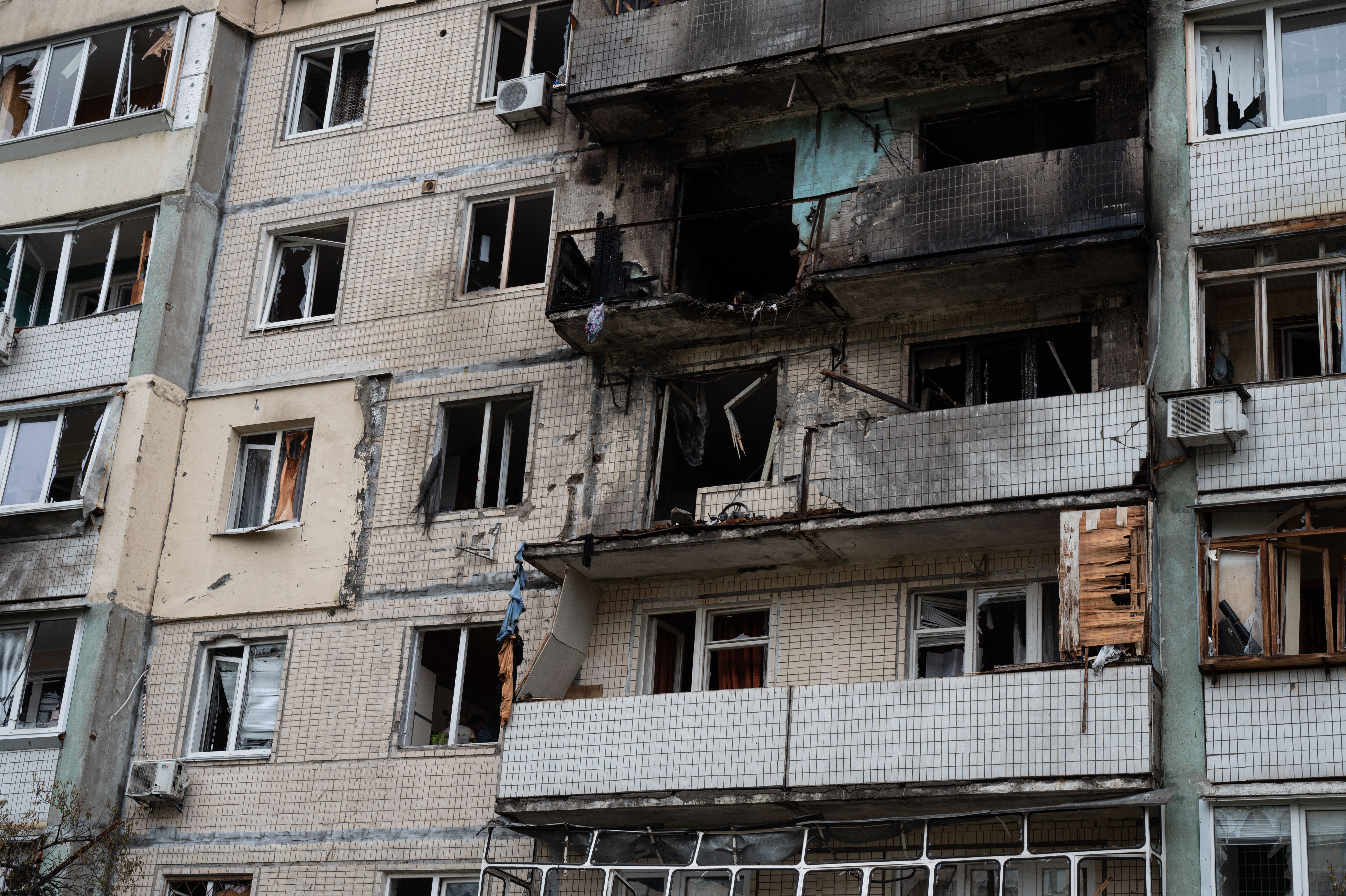 Rusia susține că a doborât 155 de drone ucrainene în Kursk şi Lipeţk. O persoană a murit în urma unui atac