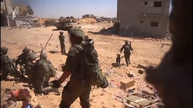 Armata israeliană și Hamas se acuză reciproc de folosirea civililor ca scuturi umane