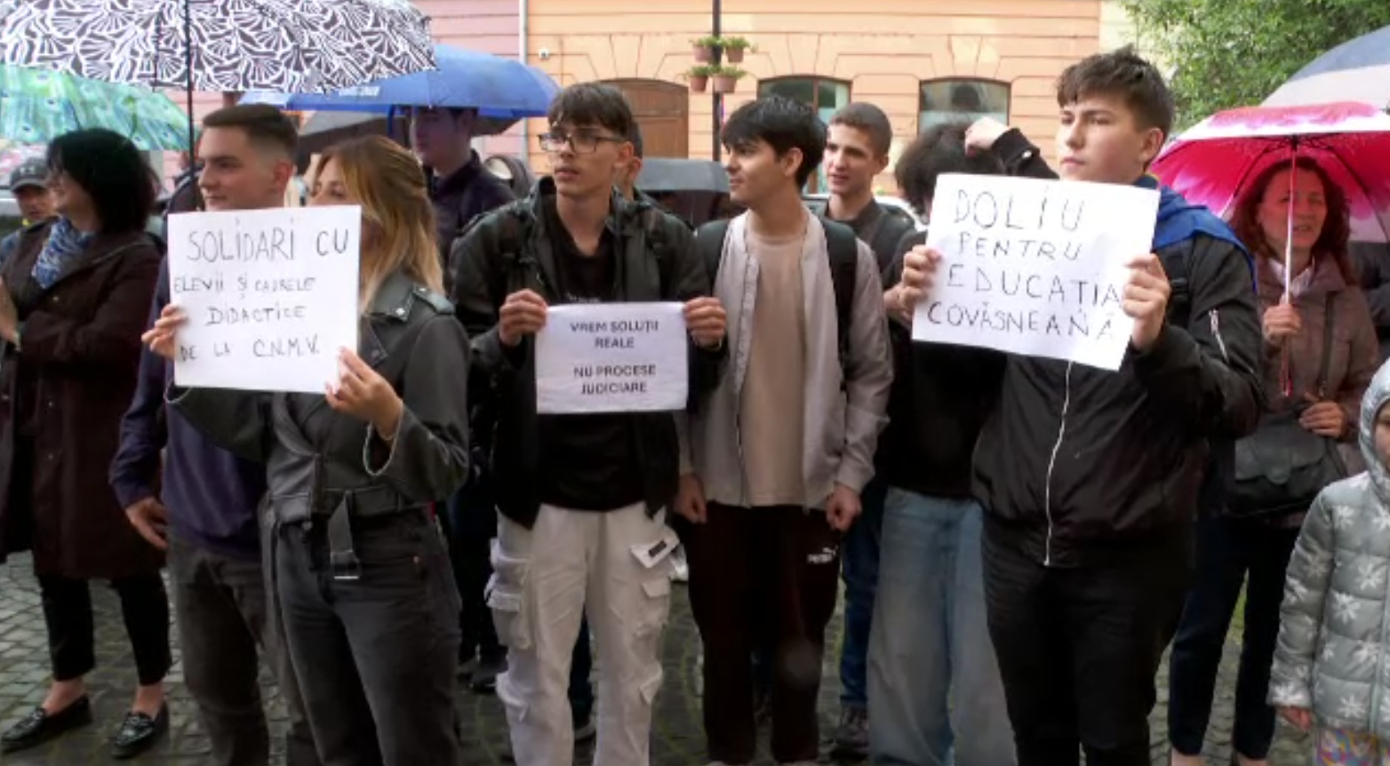 Situație tensionată la singurul liceu teoretic românesc din Sfântu Gheorghe: Lucrările de reparații, nefinalizate de 5 ani