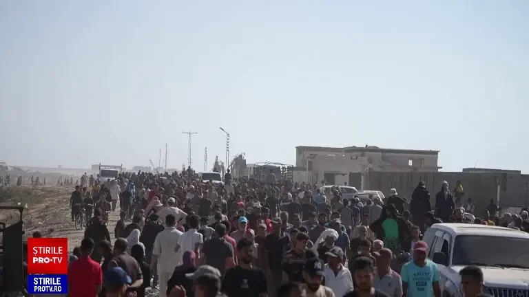 Haos la un centru de distribuţie de alimente din Gaza. Mii de palestinieni înfometați au năvălit pentru a prinde mâncare